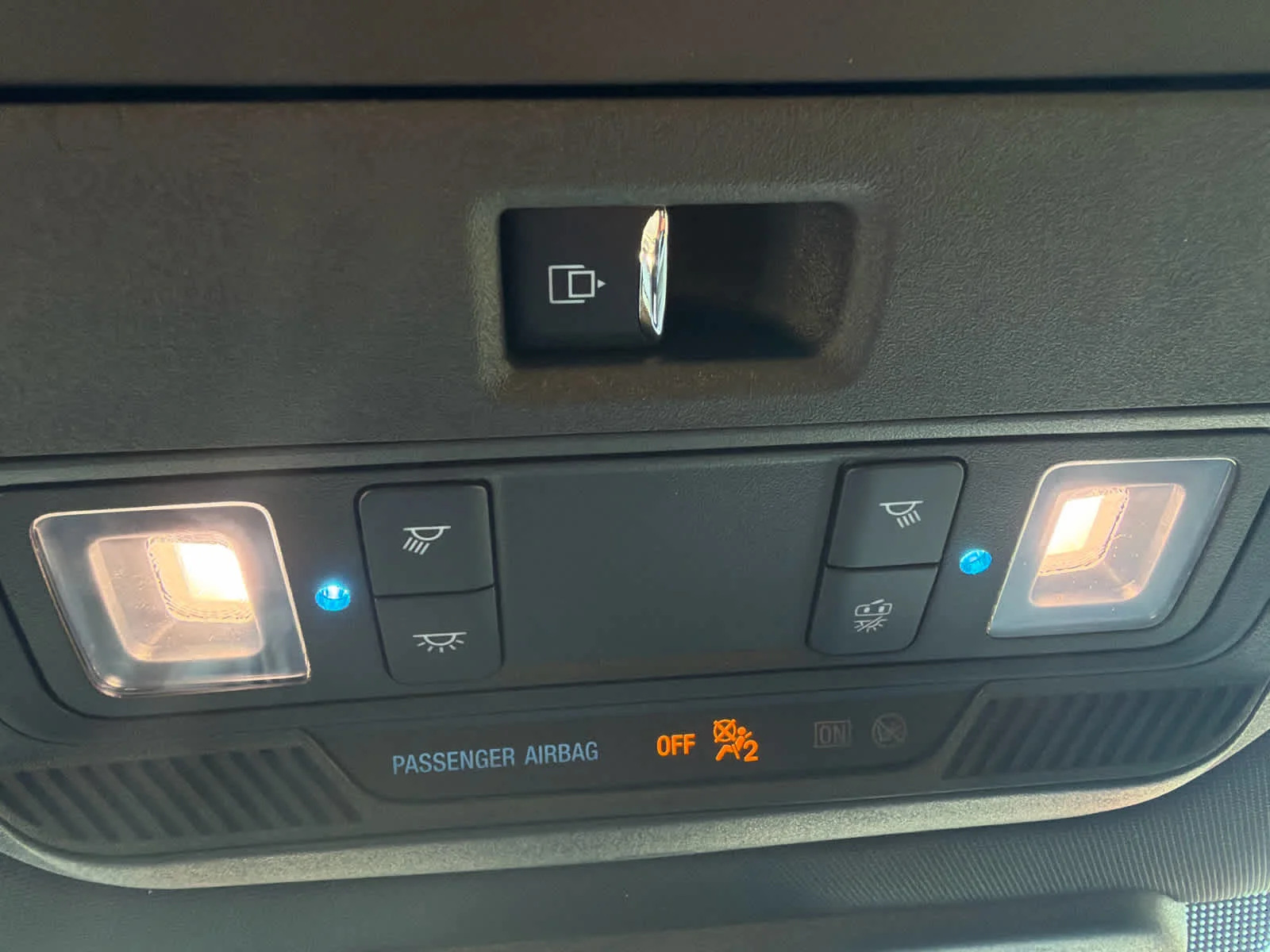 New 2026 Oxford White Ford XLT image 15
