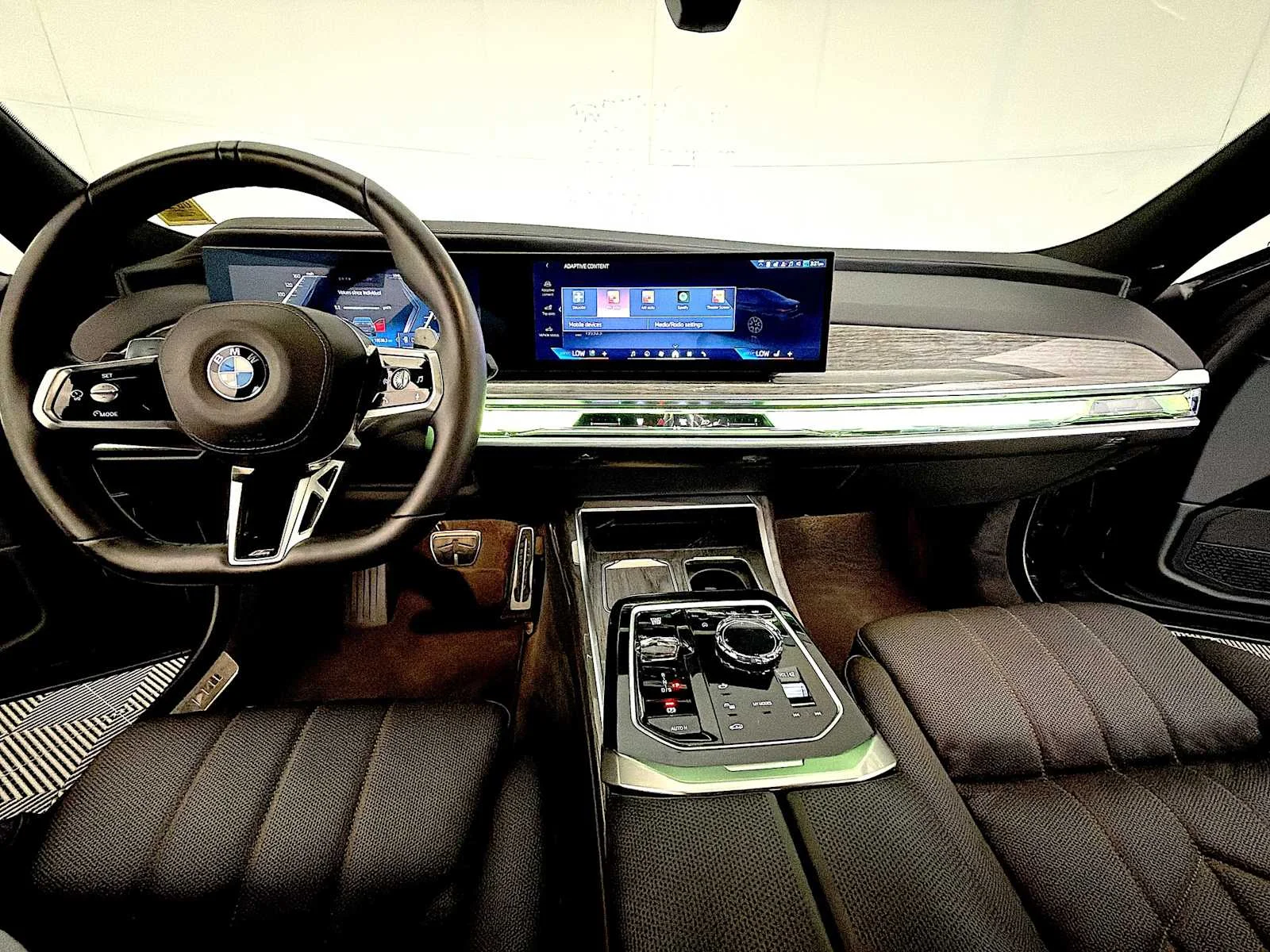 Certified Used 2025 Black Sapphire Metallic BMW 760i xDrive image 14
