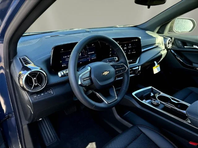 2027 Chevrolet Equinox LT - Photo 7