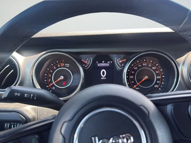 Used 2019 Silver Jeep Unlimited Sport S image 12