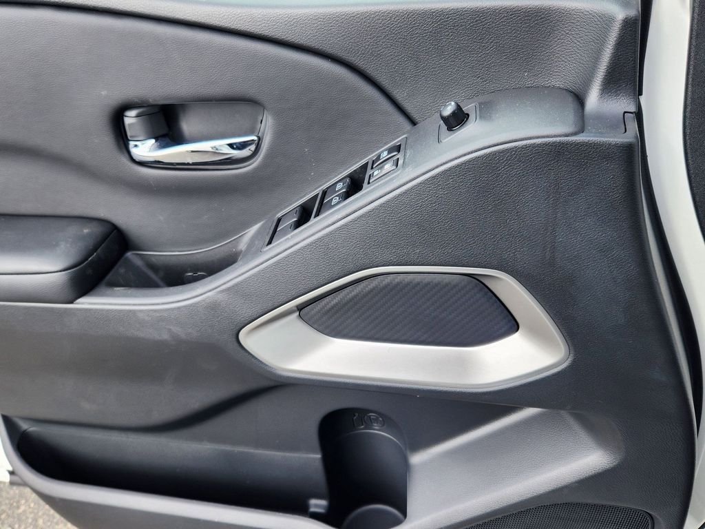 2026 Nissan Frontier SV - Photo 11
