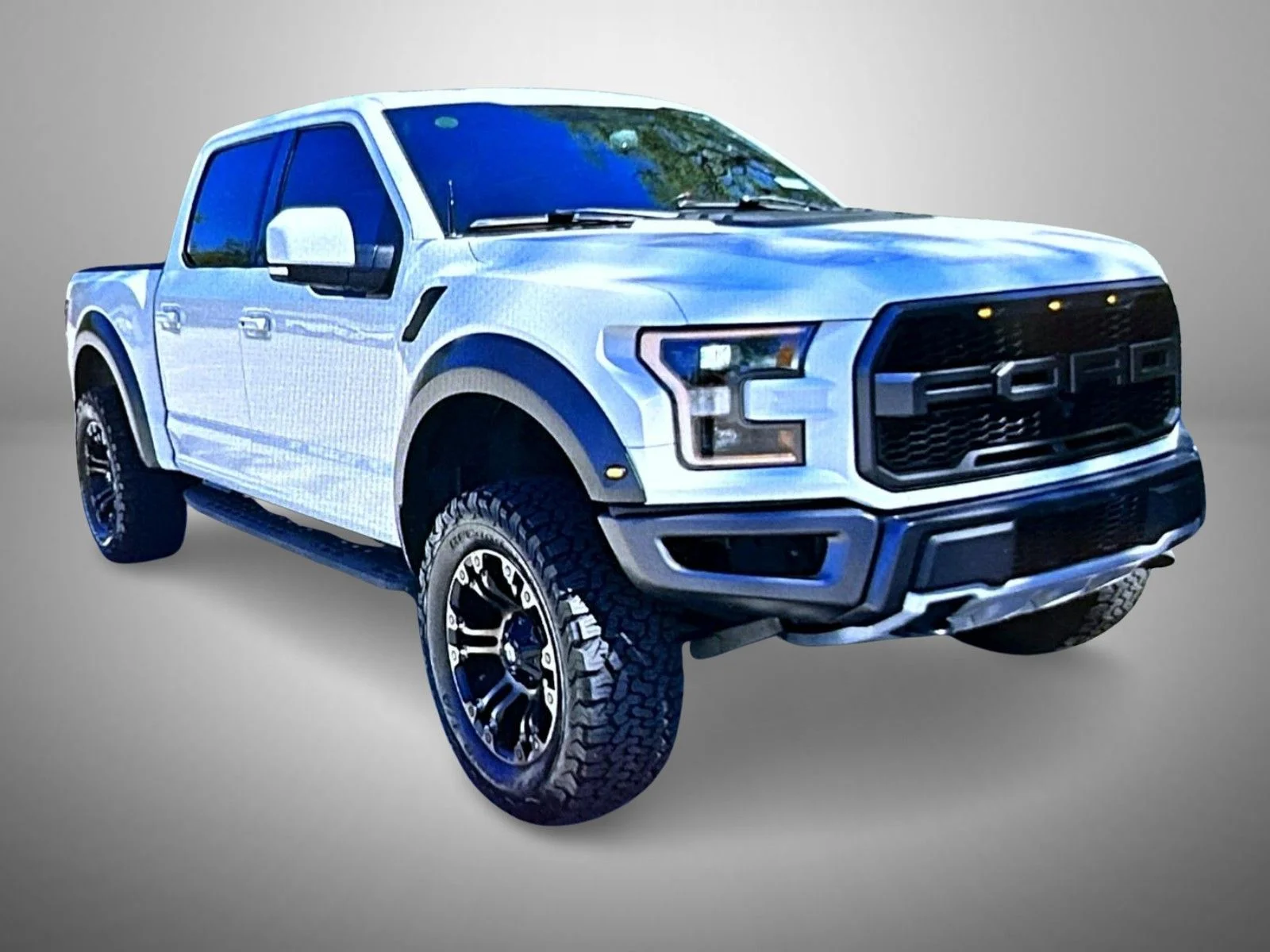 Used 2020 White Ford Raptor image 3