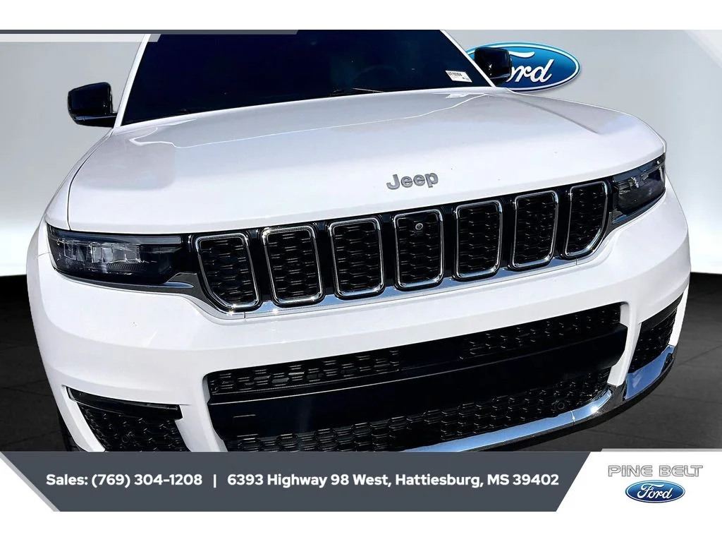 Used 2025 Bright White Clearcoat Jeep Limited image 22