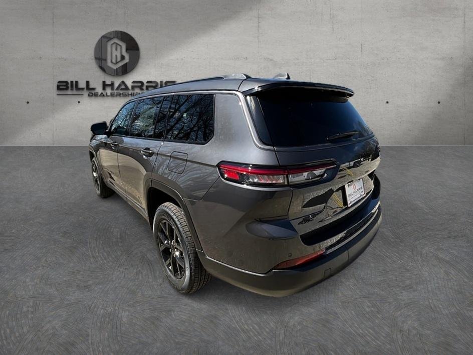 New 2026 Baltic Gray Metallic Clear-Coat Exterior Paint Jeep Altitude image 8