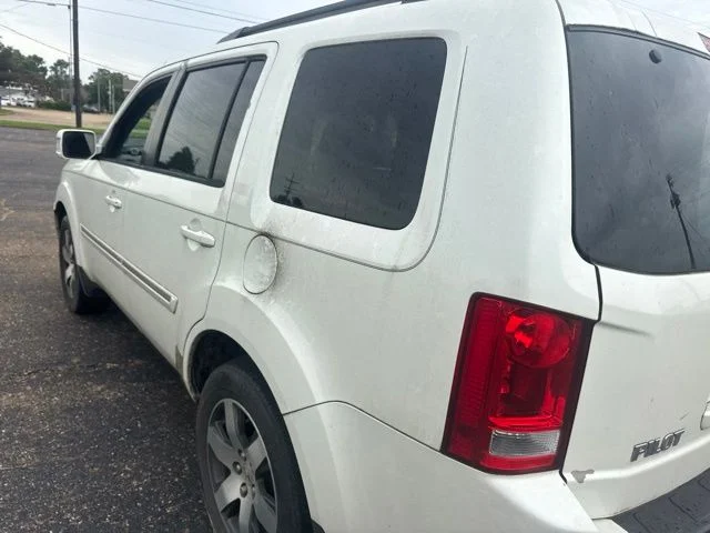 Used 2013 White Honda Touring image 4
