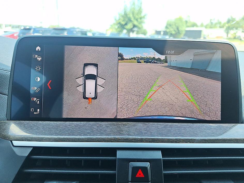 Used 2019 Blue Metallic BMW xDrive30i image 15