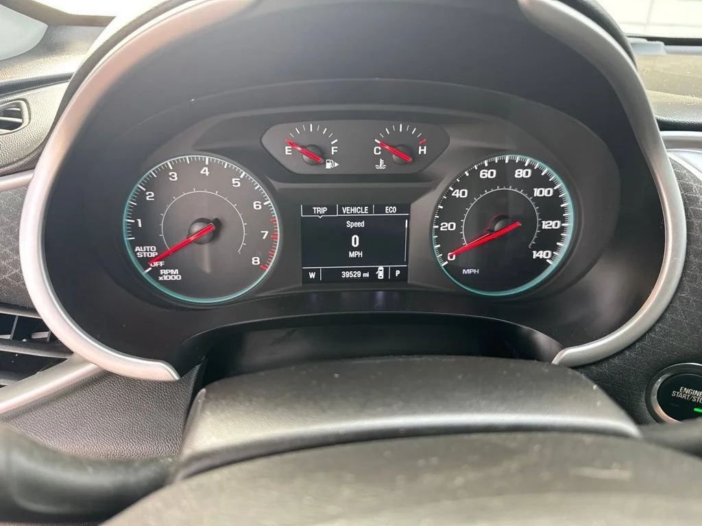Used 2024 Summit White Chevrolet RS image 13