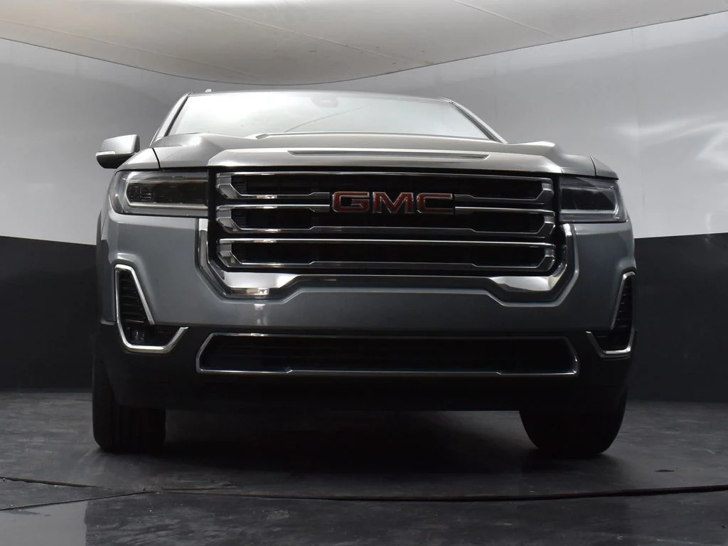 Certified Used 2023 Silver GMC SLT image 31
