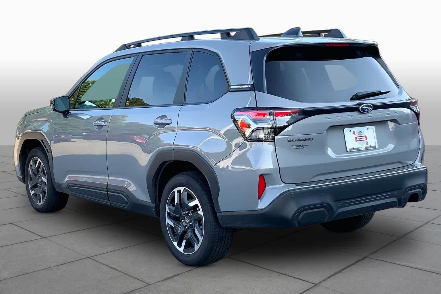Used 2026 River Rock Pearl Subaru Limited image 11