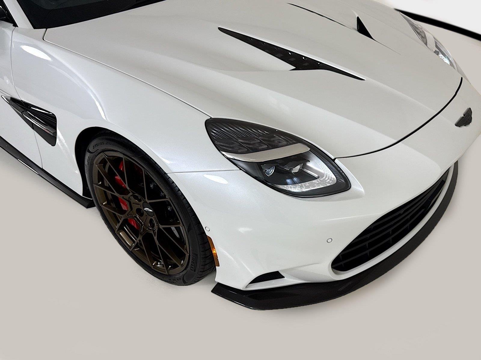 Used 2025 Lunar White Aston Martin  image 30