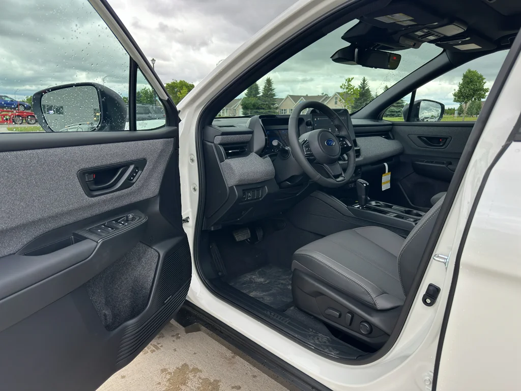 New 2026 CRYSTAL WHITE PEARL Subaru Limited image 11