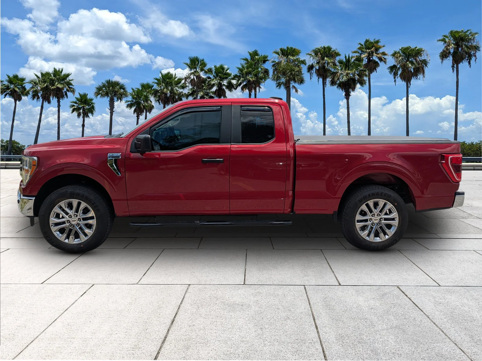Certified Used 2022 Rapid Red Metallic Tinted Clearcoat Ford XLT image 6