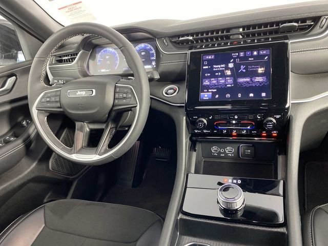 Used 2025 White Jeep Altitude X image 13