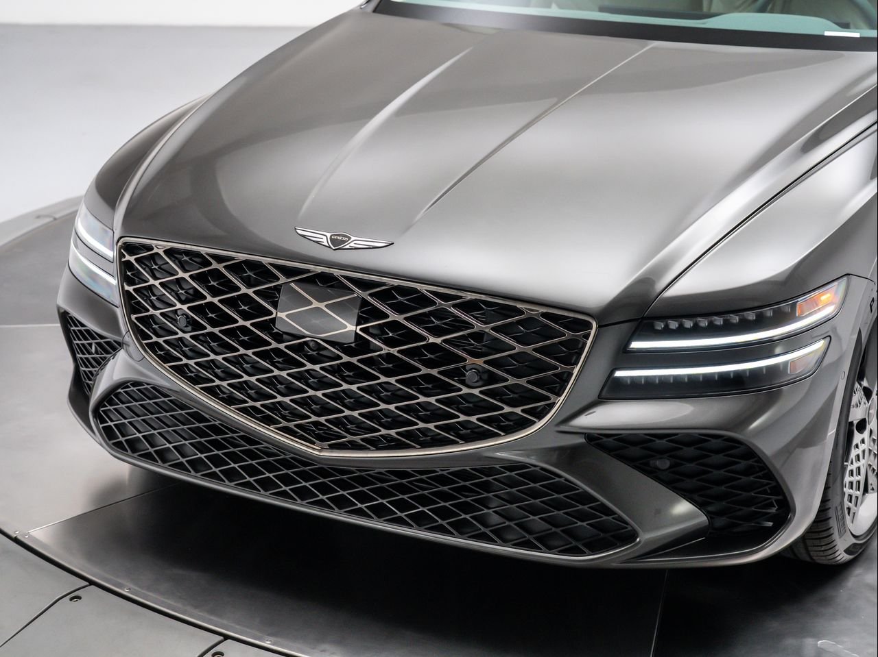 New 2026 Makalu Gray Genesis 2.5T SPORT PRESTIGE image 9