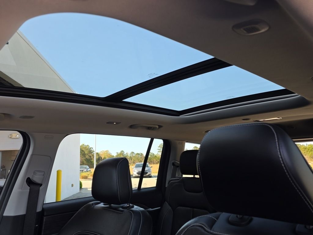 Used 2022 Black Jeep Limited image 23