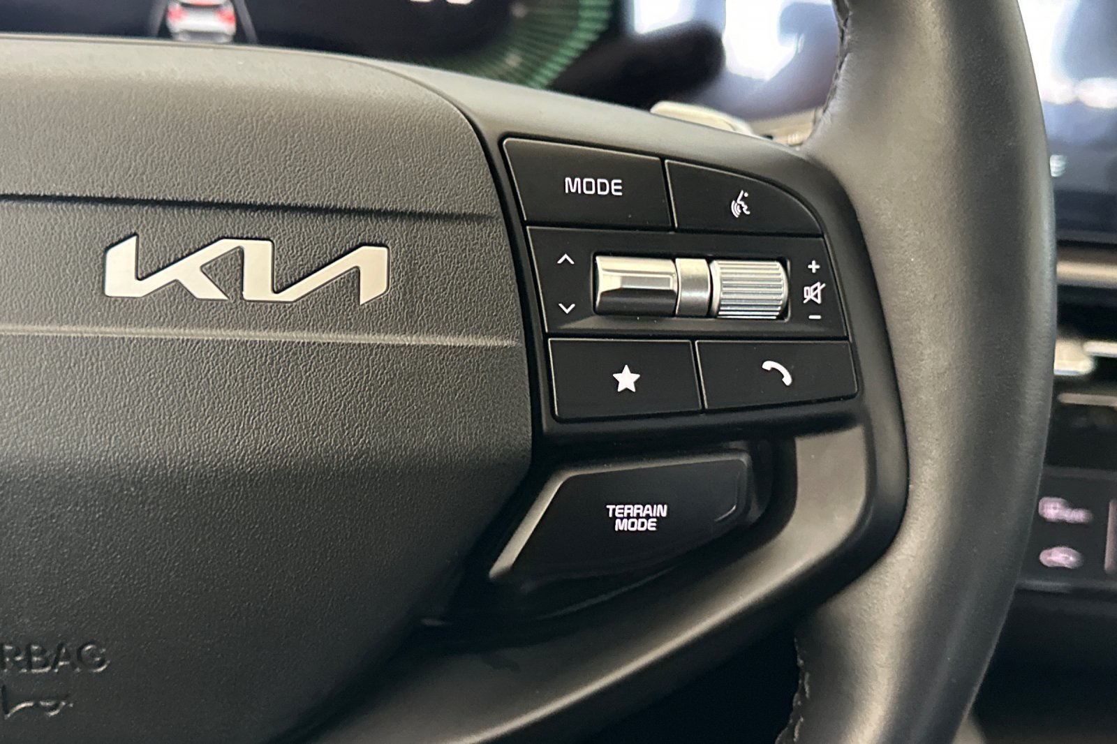 Used 2026 Black Kia EX image 27