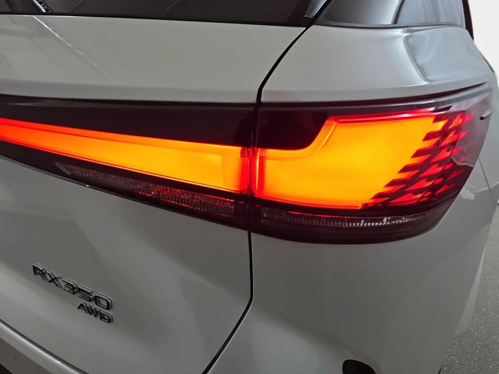 Used 2023 White Lexus 350 Premium Plus image 34
