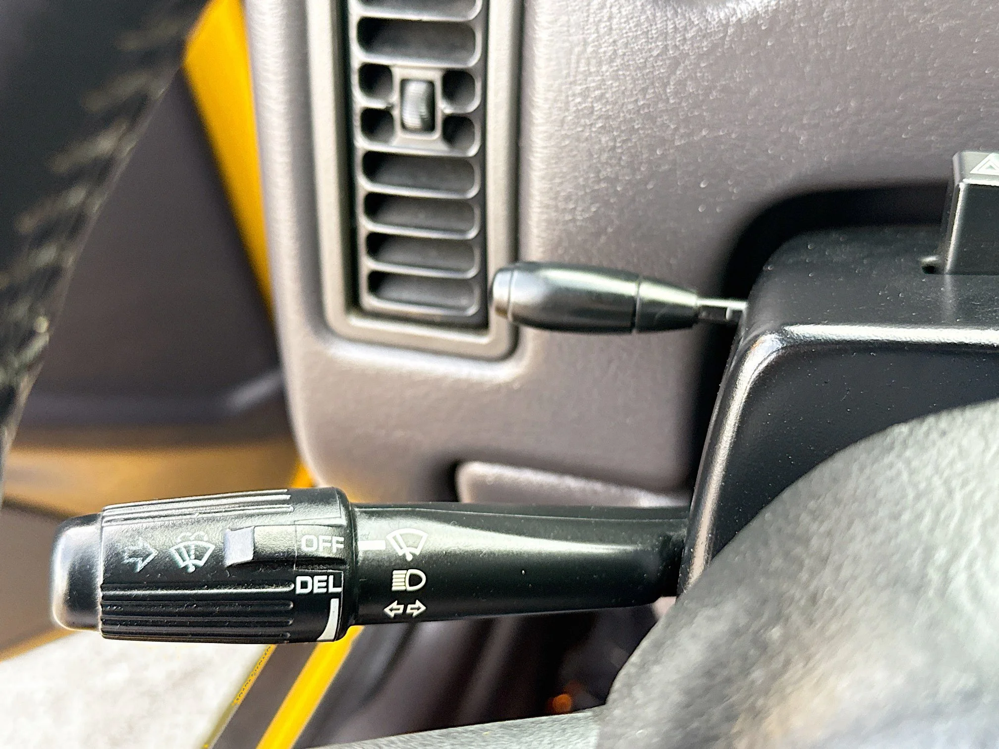 Used 2002 Prowler Yellow Clearcoat/Black Soft Top Chrysler Base image 29