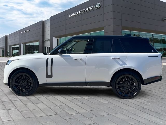 New 2026 Ostuni Pearl White Land Rover SE image 2