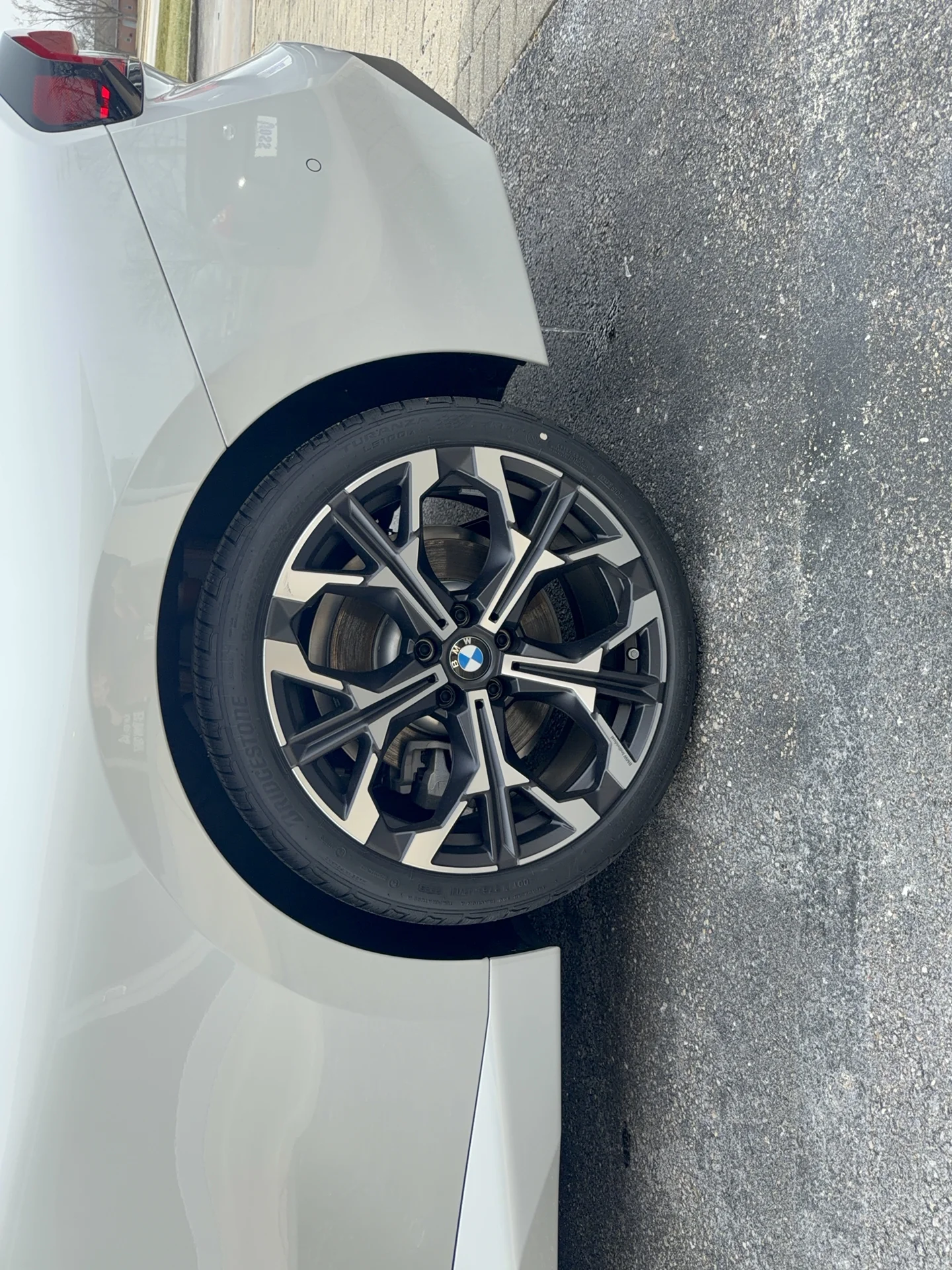 New 2026 Mineral White Metallic BMW xDrive image 18