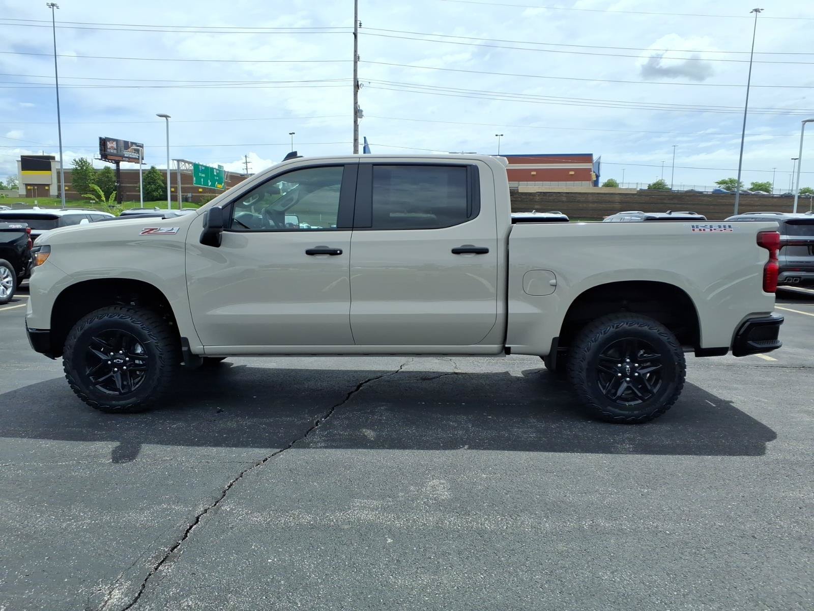 2026 Chevrolet Silverado 1500 Custom Trail Boss - Photo 3