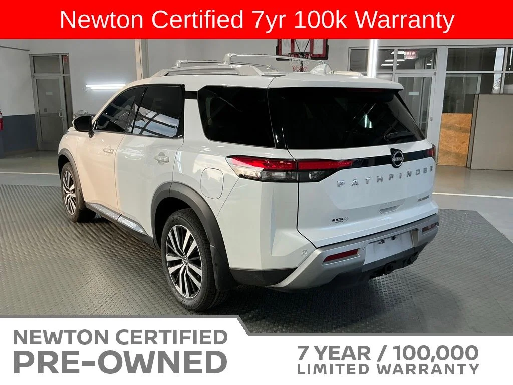 Certified Used 2025 Everest White Pearl Tricoat Nissan Platinum image 5