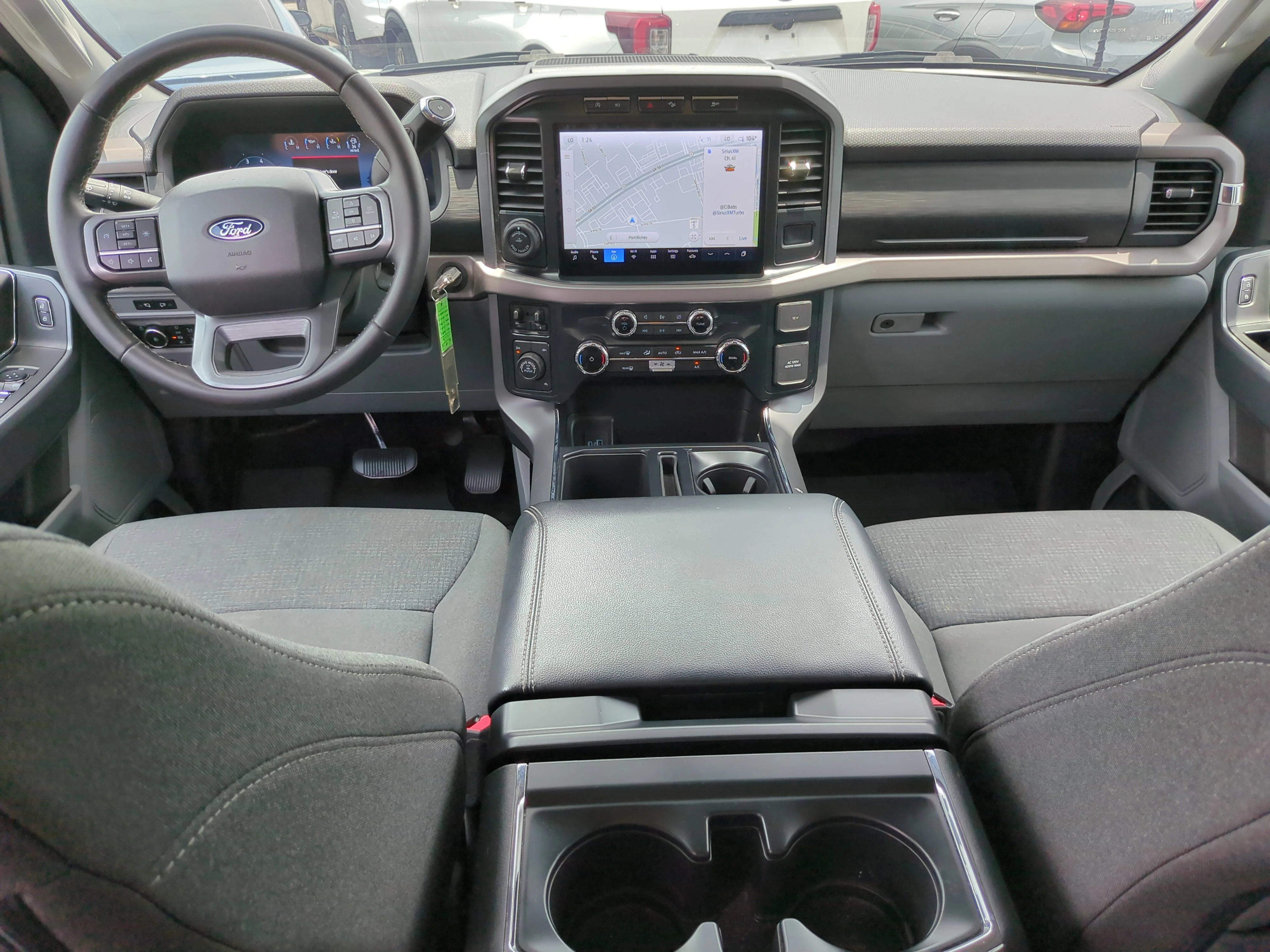 Used 2024 Avalanche Ford XLT image 17