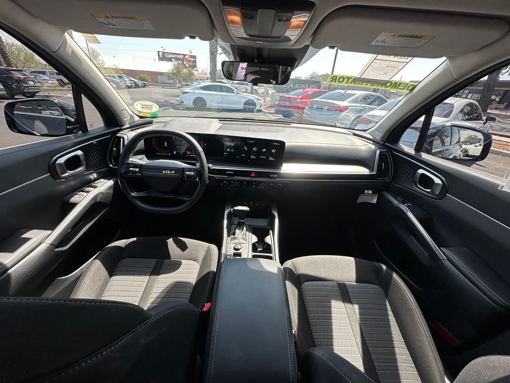 Used 2026  Kia LX image 15