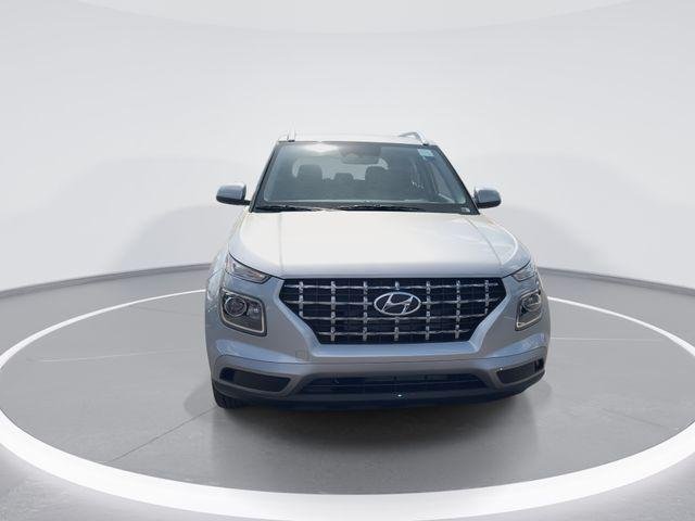 New 2026 Silver Hyundai SEL image 3