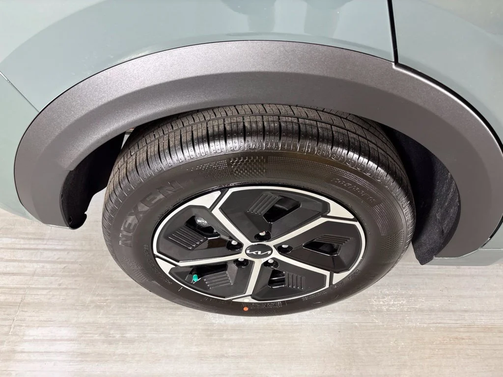 New 2027  Kia LX image 10