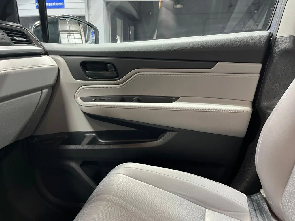 2024 Honda Odyssey EX - Photo 22