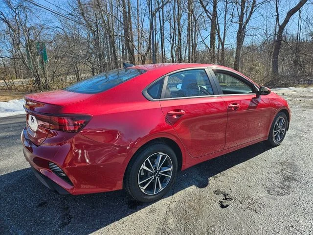 Used 2024 Red Kia LXS image 8