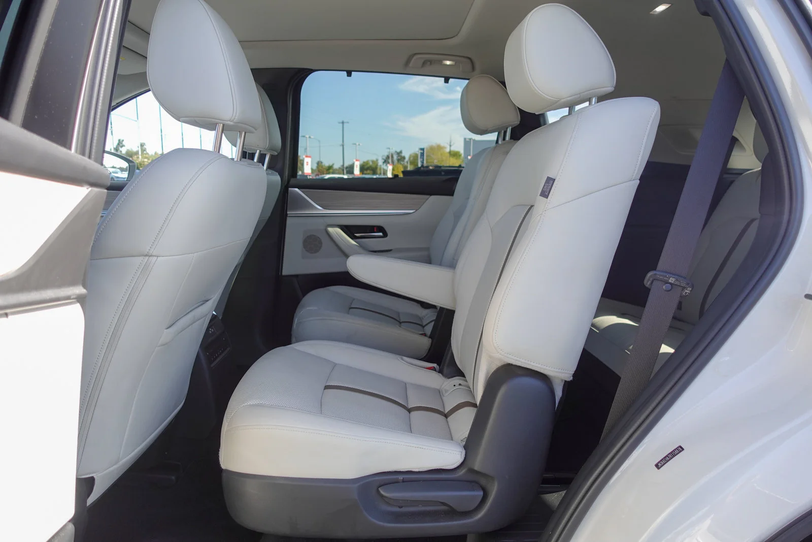 Certified Used 2024 Rhodium White Premium Mazda Premium Plus image 14