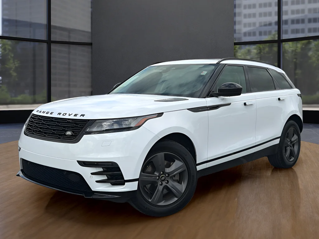 Used 2025  Land Rover Dynamic SE image 9