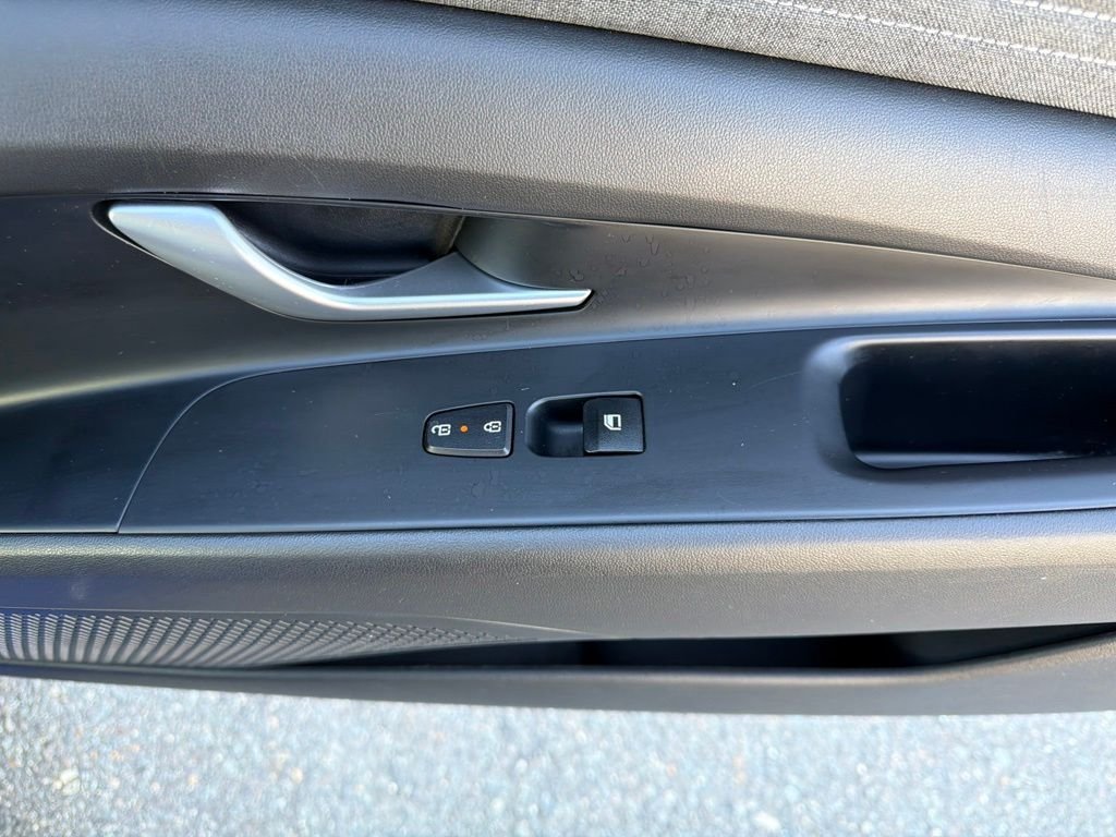 2024 Hyundai Elantra Limited - Photo 15