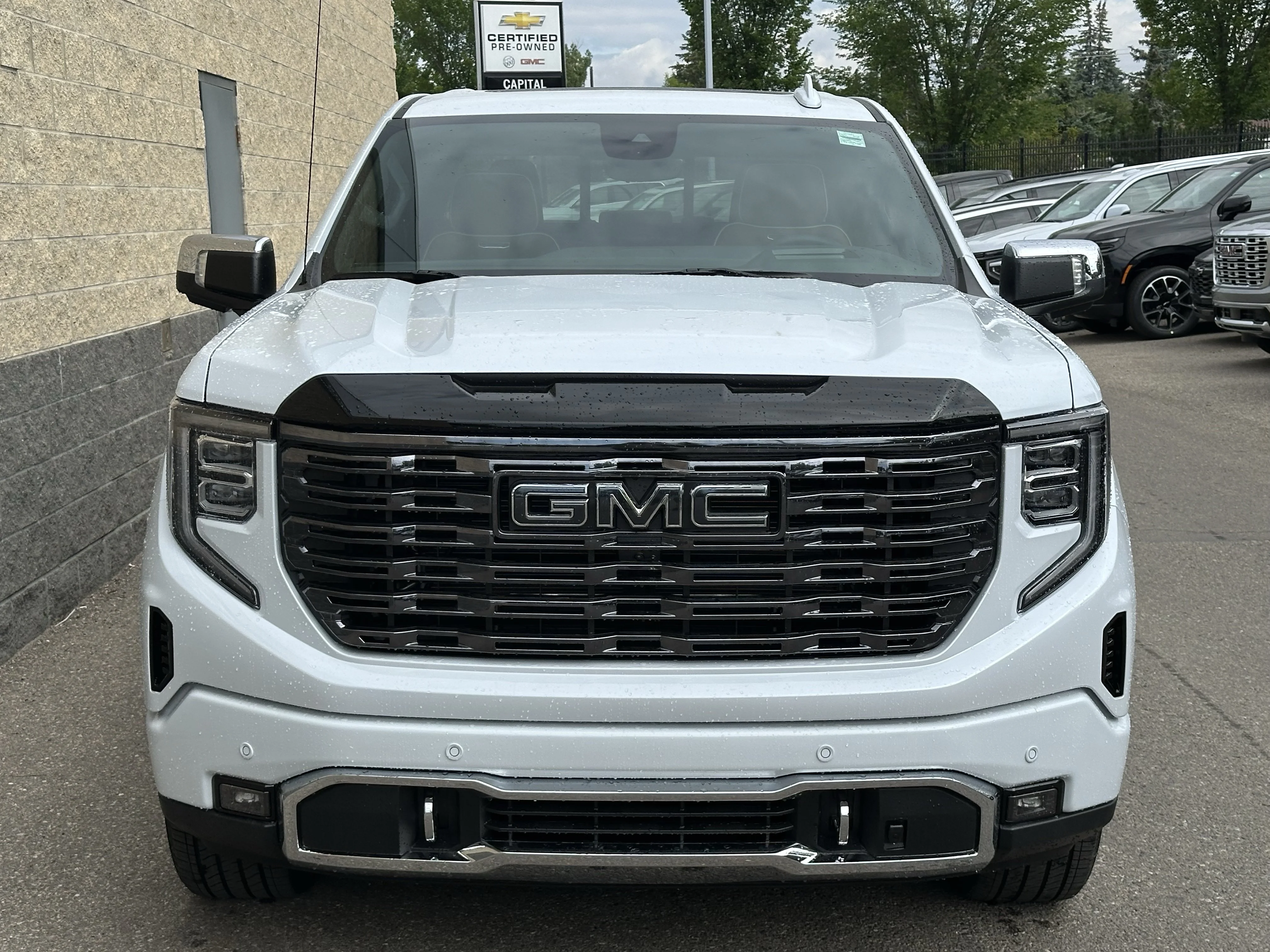 New 2026 Glacier White Tricoat GMC Denali Ultimate image 2