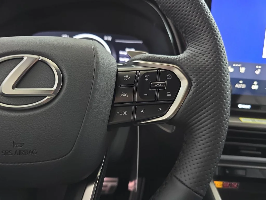 2026 Lexus TX 500h F-Sport Premium - Photo 18