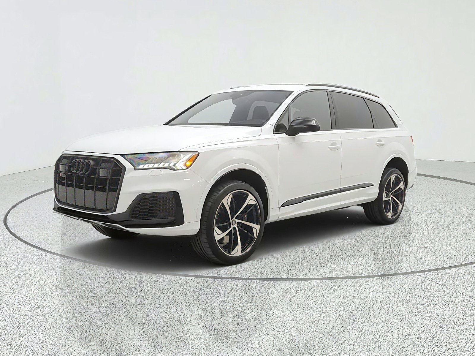 2023 Audi SQ7