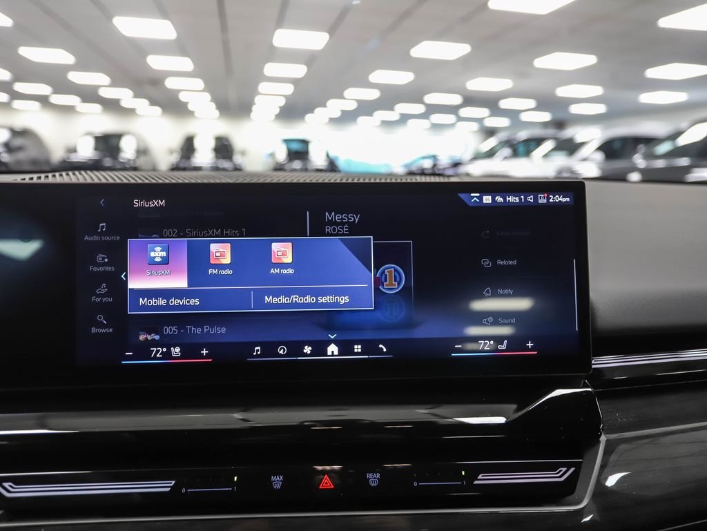 2025 BMW 5 Series 530i - Photo 16