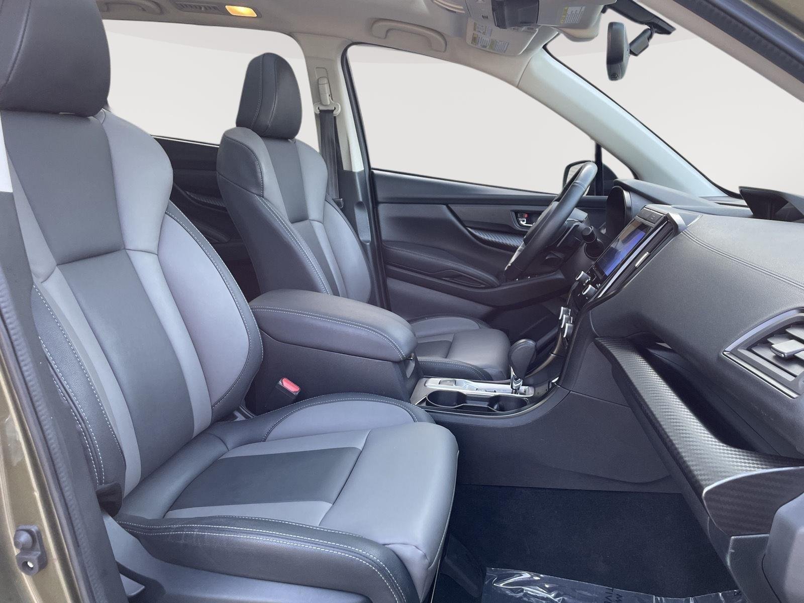 Used 2022 Autumn Green Metallic Subaru Onyx Edition image 17