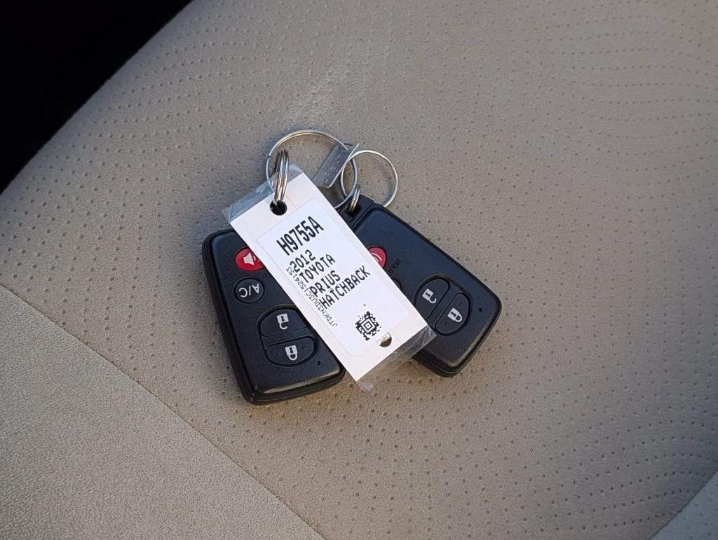 Used 2012 Beige Toyota Three image 34
