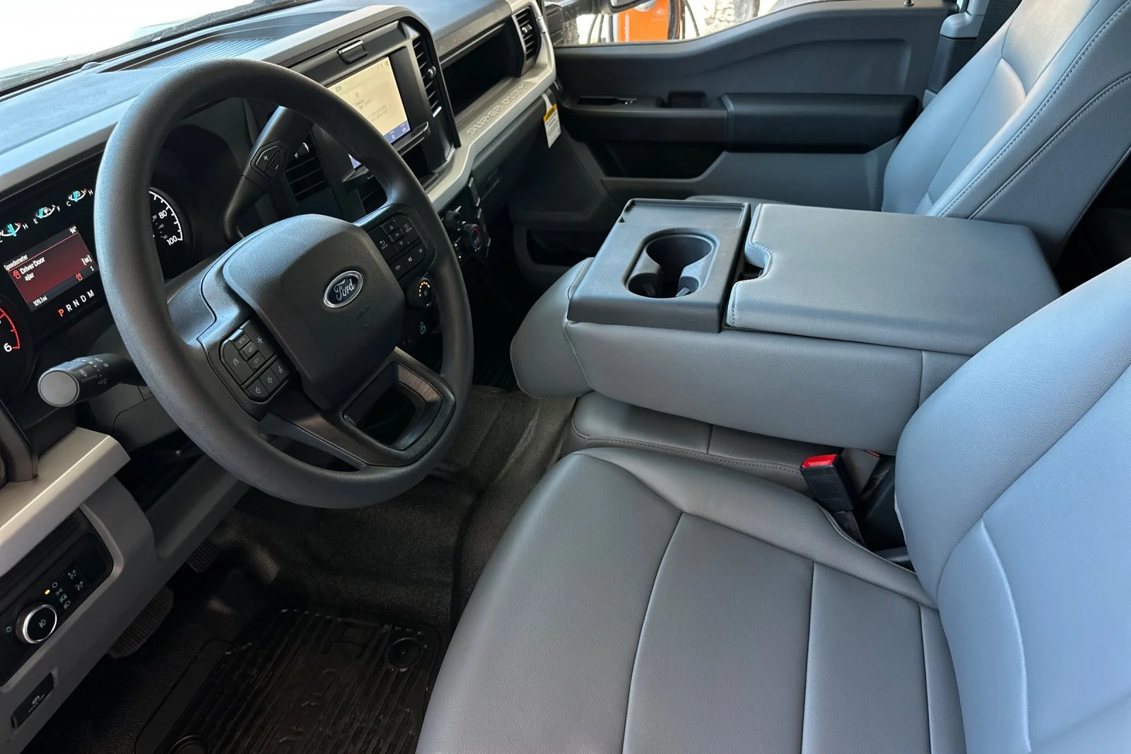 New 2026 White Ford F350 4X2S/CCCSR image 9