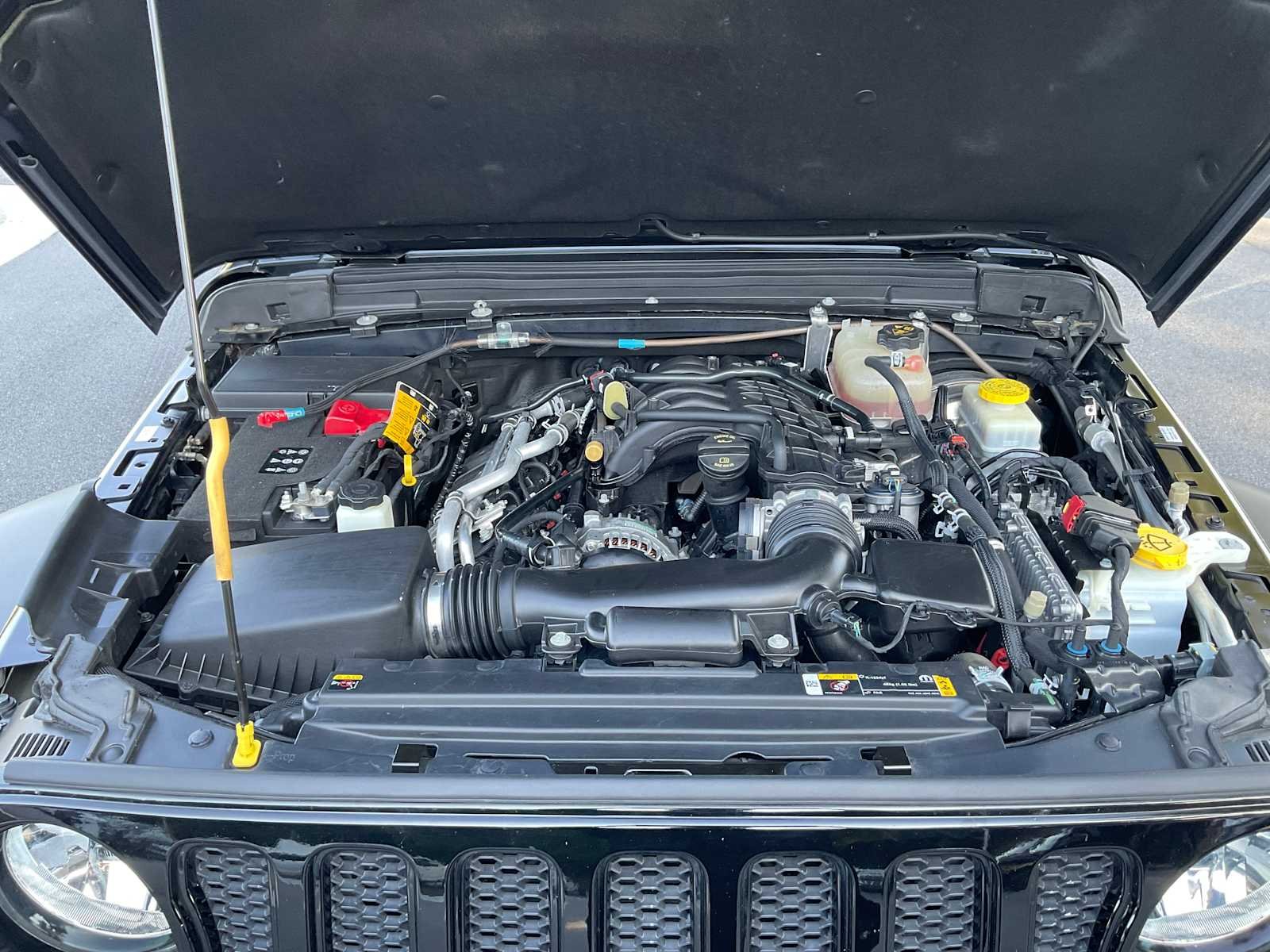 Used 2022 Black Clearcoat Jeep Unlimited Sport Altitude image 29