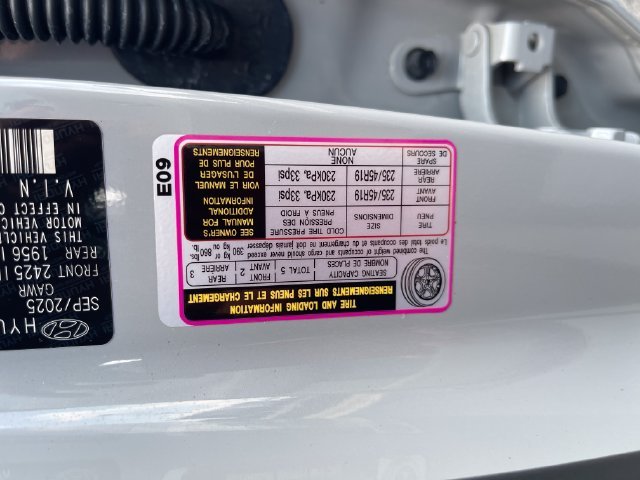 Used 2026 Gray Hyundai SEL Premium image 23
