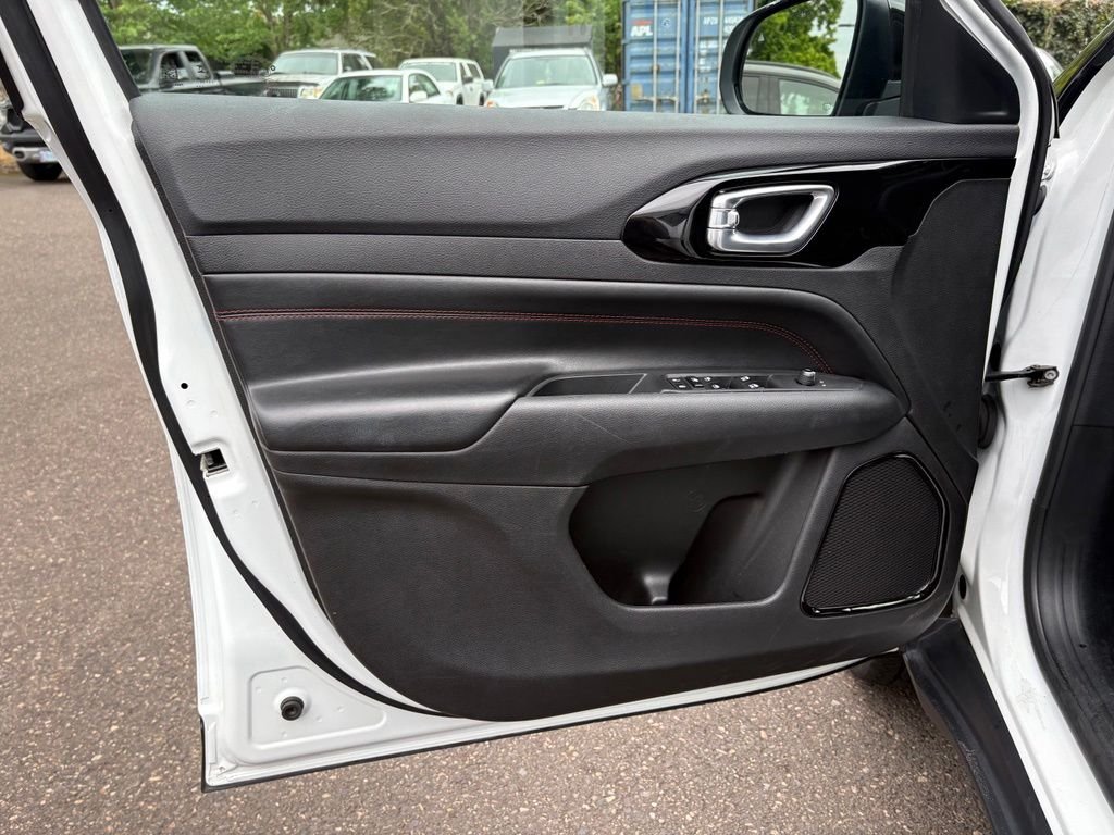 Used 2024 White Jeep Trailhawk image 10