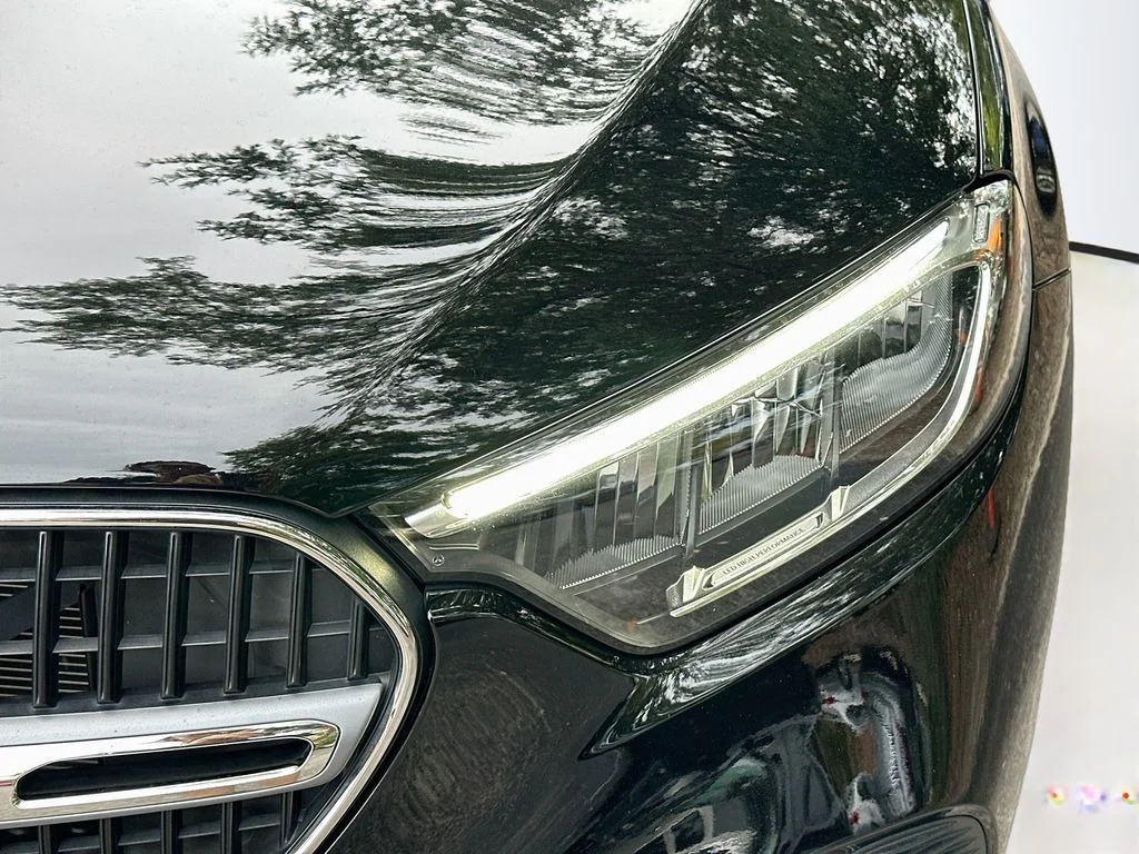 Used 2025 Black Mercedes-Benz GLC 300 image 31