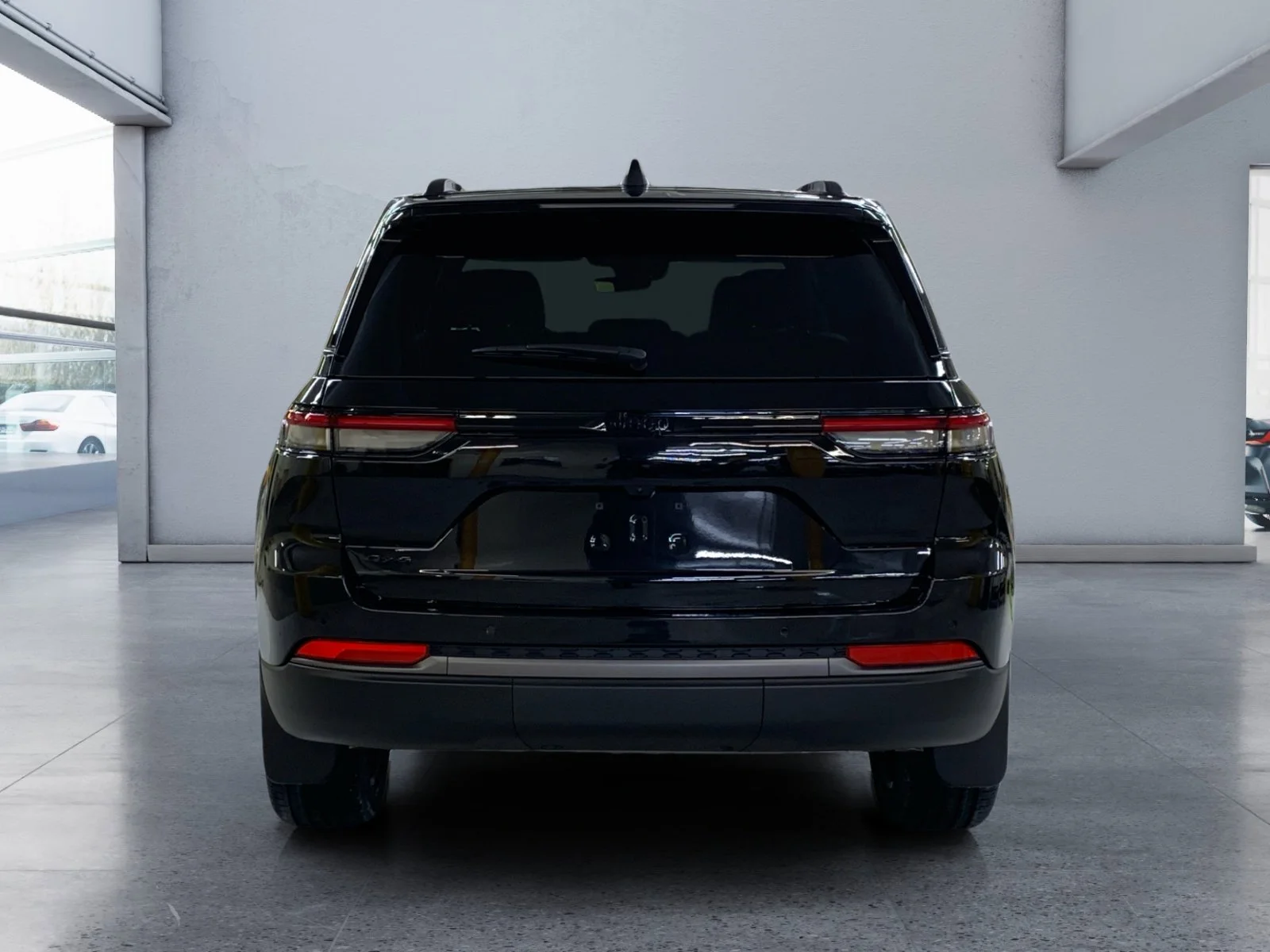 New 2026 Diamond Black Crystal Pearl Jeep Altitude image 4