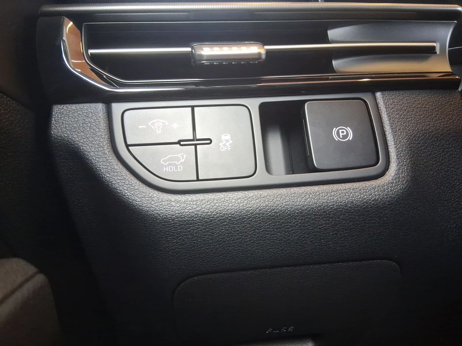 New 2026 White Kia EX image 14
