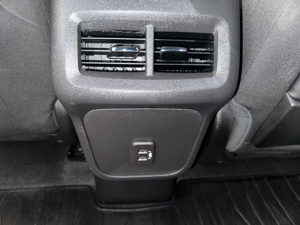 2023 GMC Terrain SLE - Photo 20
