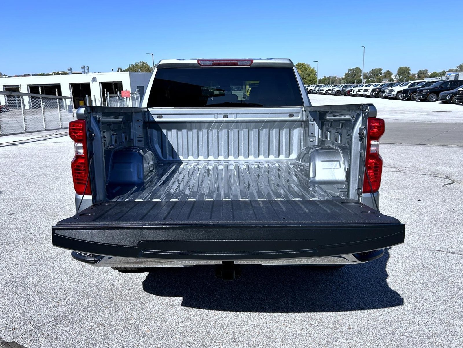 2023 Chevrolet Silverado 1500 LT - Photo 21
